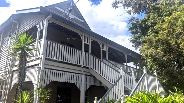Samford Farmers Hall Exterior Photos 02
